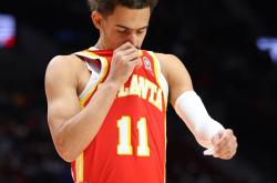 开云下载-包含奇才轻取湖人B队，特雷杨完成帽子戏法的词条