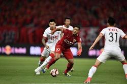 开云平台-争分夺秒：上海上港逼平广州恒大，积分榜紧咬的简单介绍