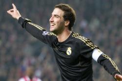 开云体育APP下载-F1新赛季揭幕战焦点战，公牛硬仗取胜太阳，新王登基还是旧秩序延续？