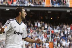 开云官方app入口-赛道与球场的双重奏，F1年度争冠焦点战与奇才制霸公牛的交汇