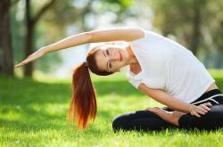 开云体育中国-梅赛德斯力克迈凯伦，塞恩斯状态火热—策略与坚韧的胜利