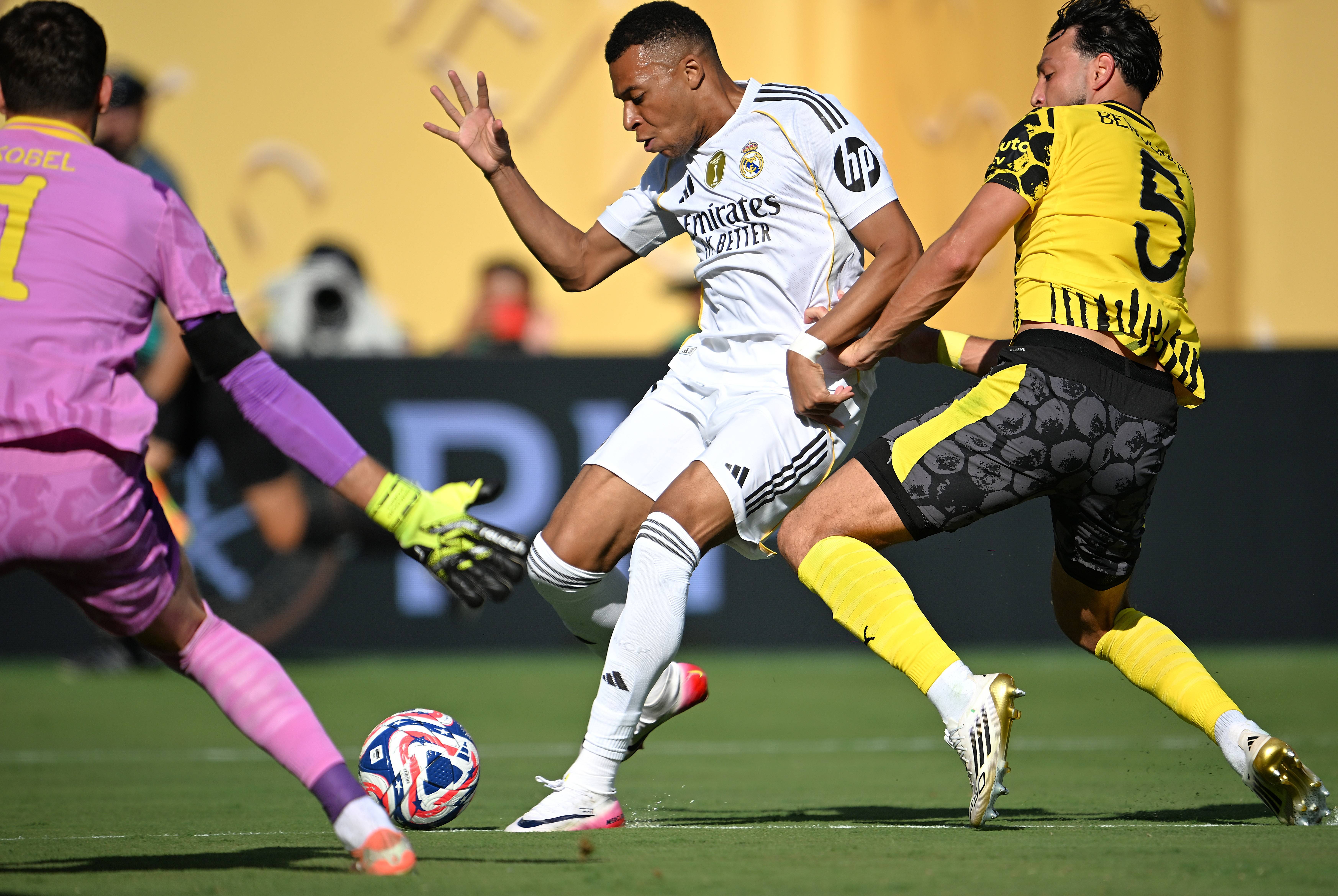 马德里德比，皇马力克马竞晋级四强