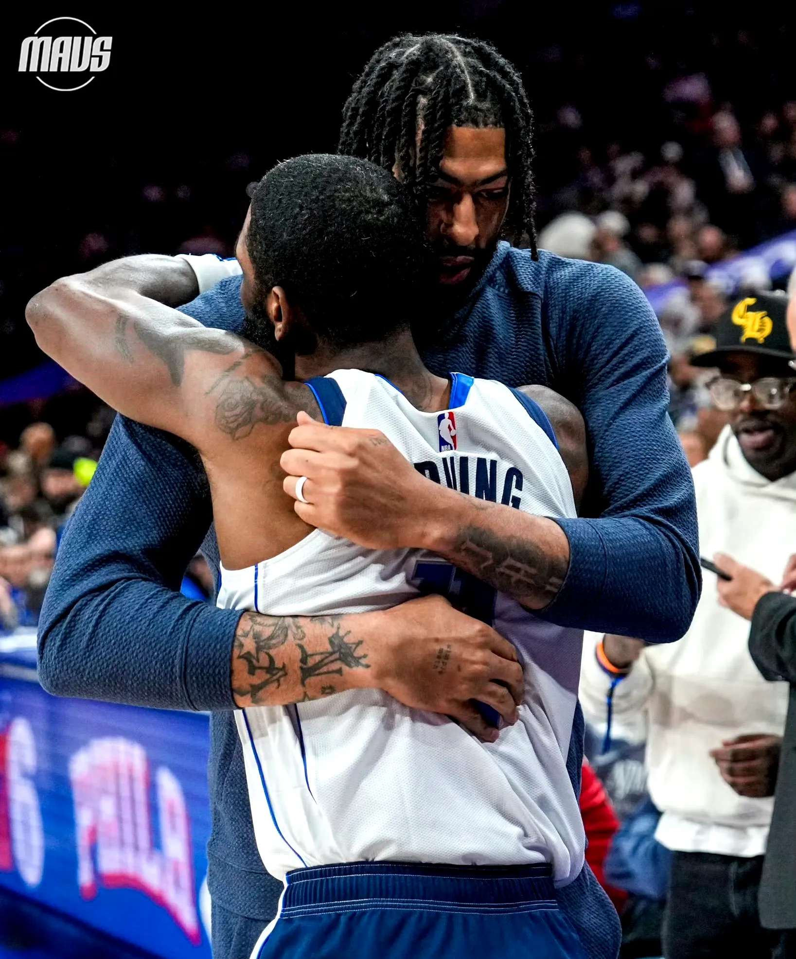 马刺强势爵士,莫兰特送出助攻 马刺强势爵士,莫兰特送出助攻