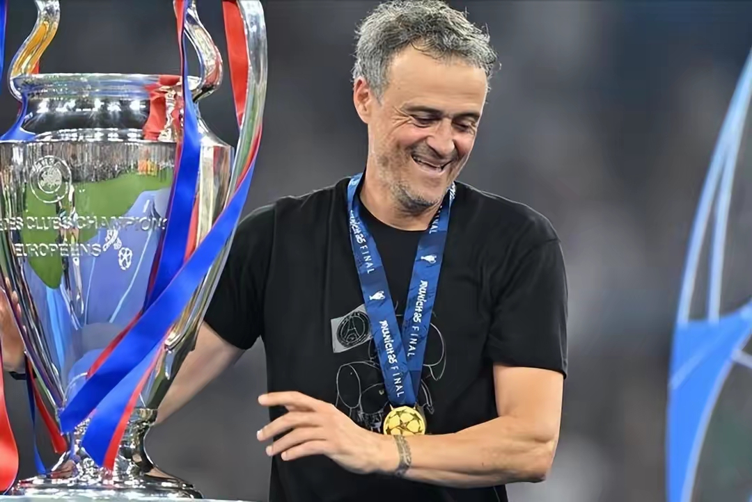 关于意大利国家队零封对手，卫冕冠军雄心壮志的信息