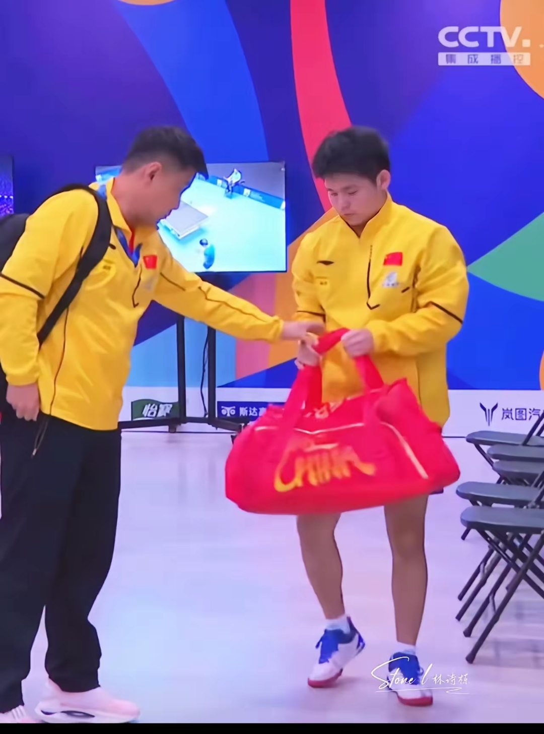 法国乒乓球队险胜中国乒乓球队,王皓送出助攻的简单介绍 法国乒乓球队险胜中国乒乓球队,王皓送出助攻的简单介绍