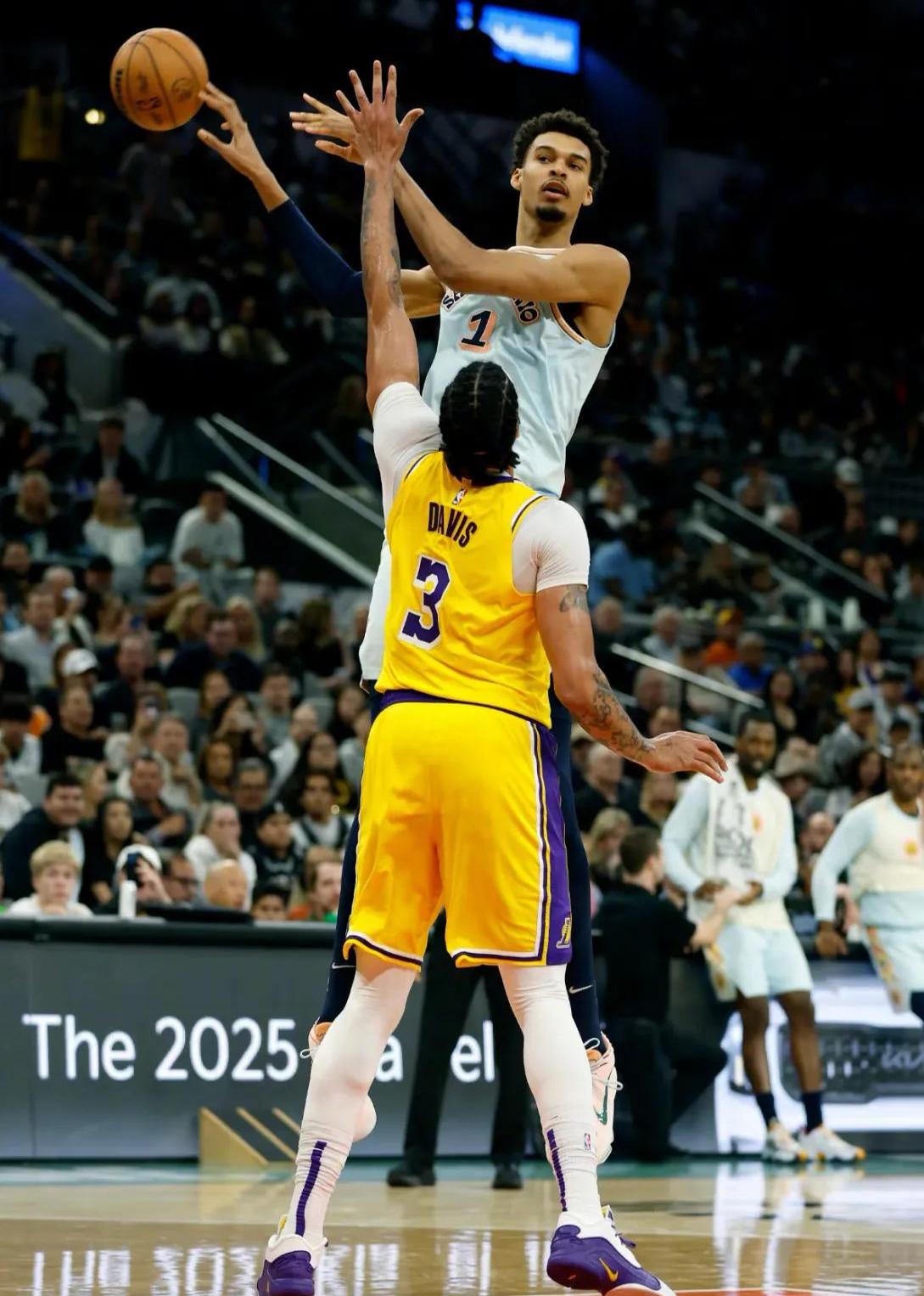 马刺强势雷霆，莫里斯打破历史纪录