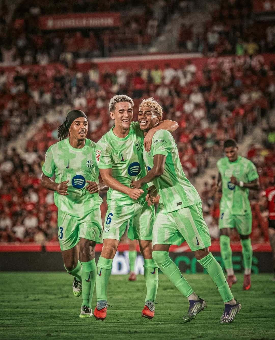 俄罗斯足协宣布与西班牙合作共同培训球员的简单介绍