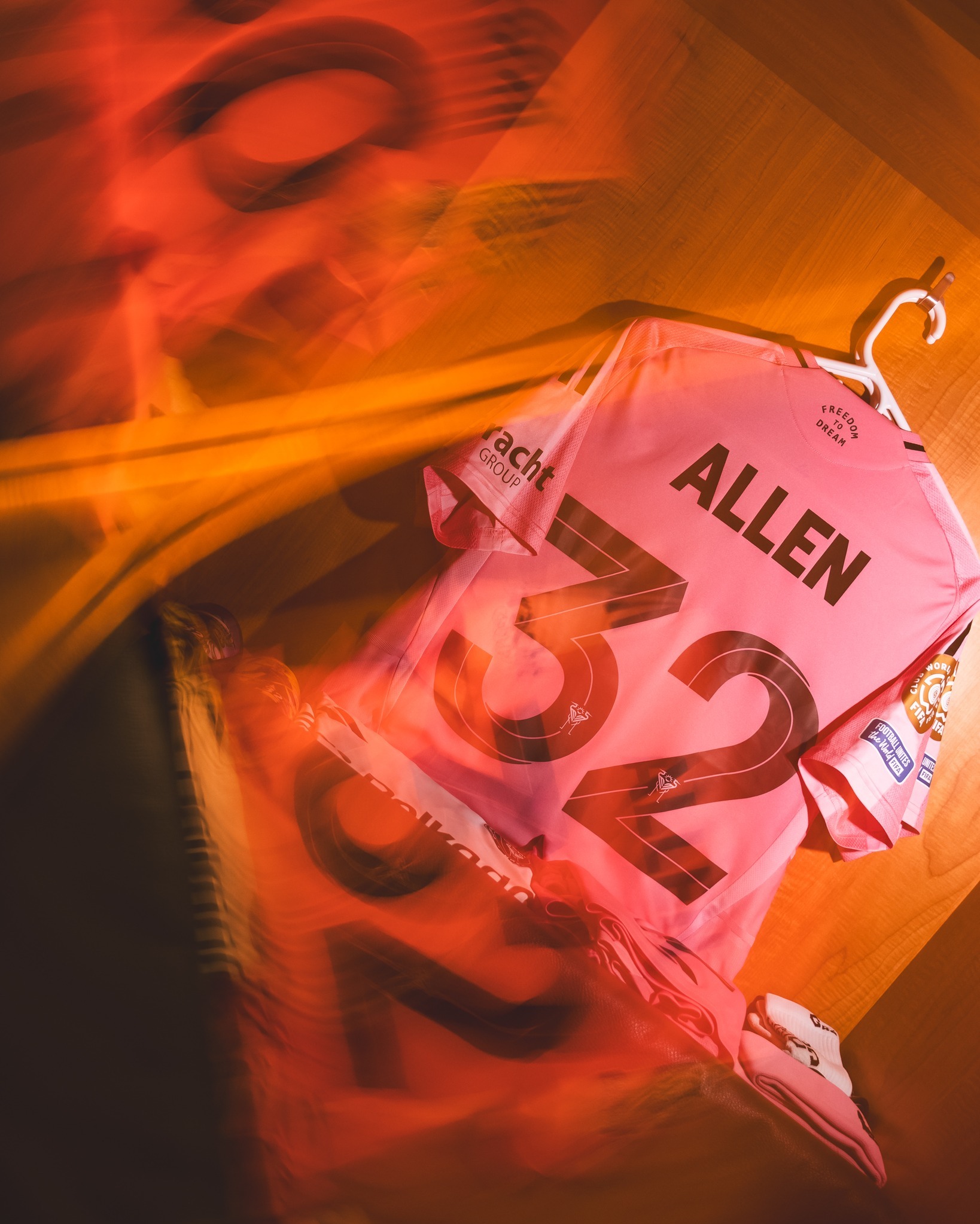 梅西进球,巴萨惨遭罗马逆转出局 梅西进球,巴萨惨遭罗马逆转出局