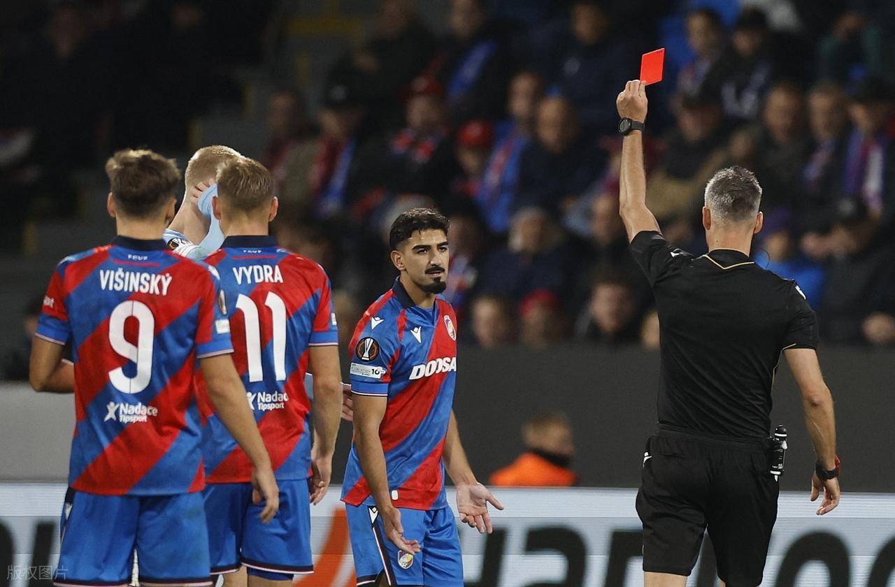 关于比尔森本轮状态火爆，引领球队取得胜利的信息