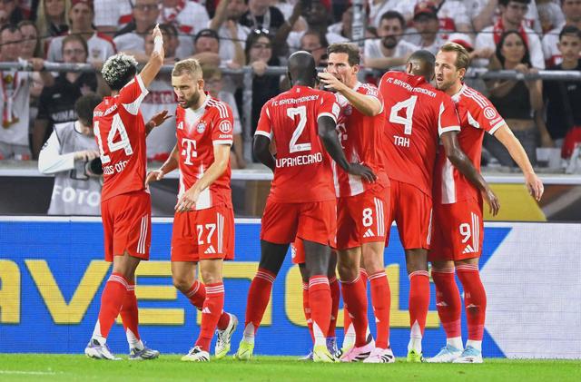 场上对决！门兴格拉德巴赫对抗慕尼黑