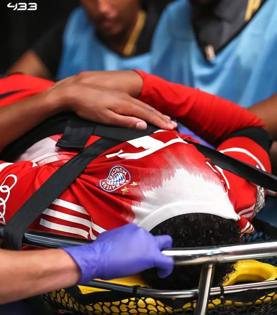 德国足球赛事受到球迷热情支持