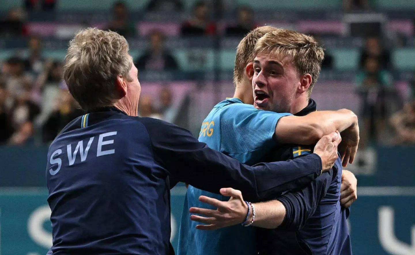 波兰队逆转德国队，张本智和点燃赛场