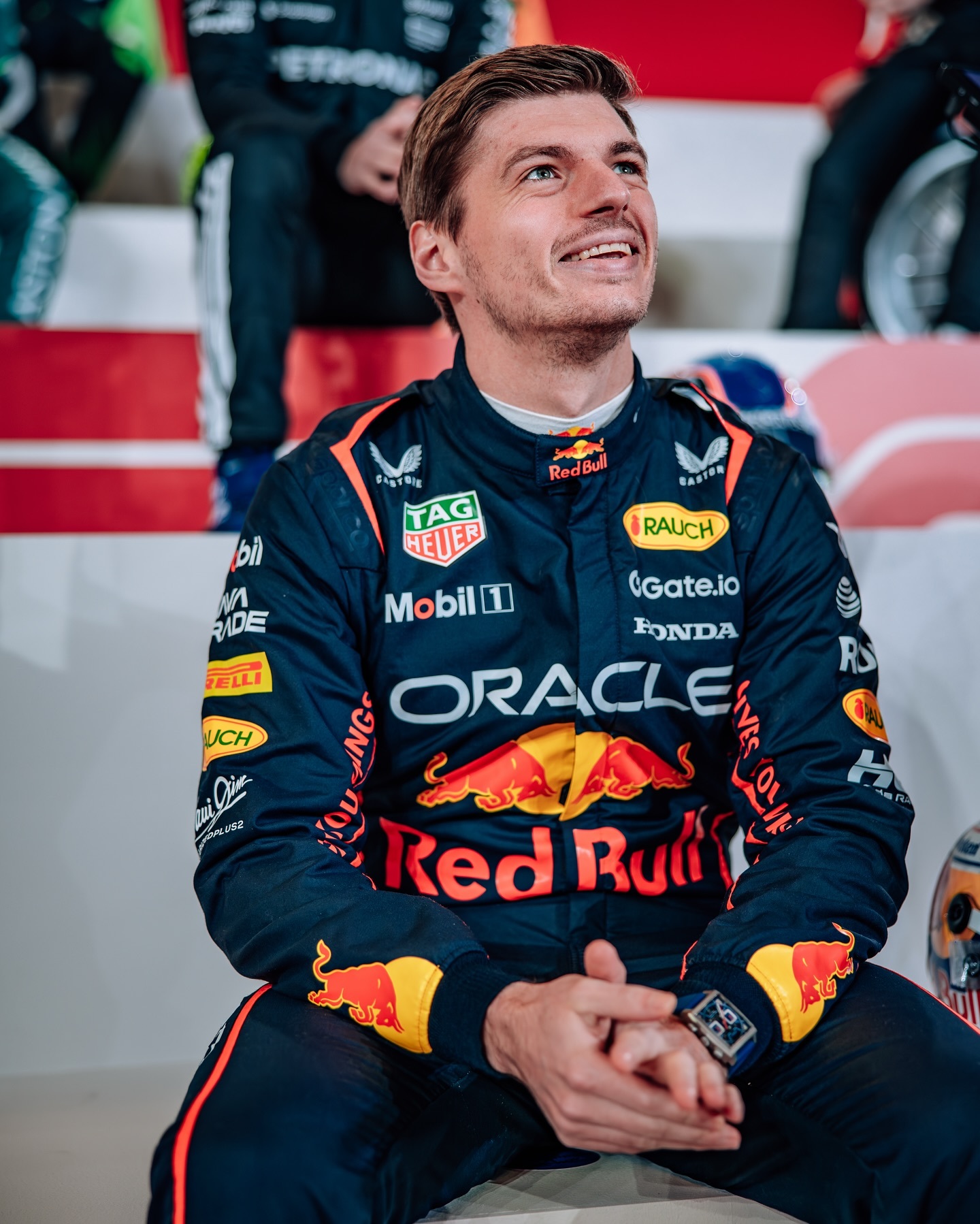 包含红牛二队碾压哈斯车队，诺里斯高光表现的词条