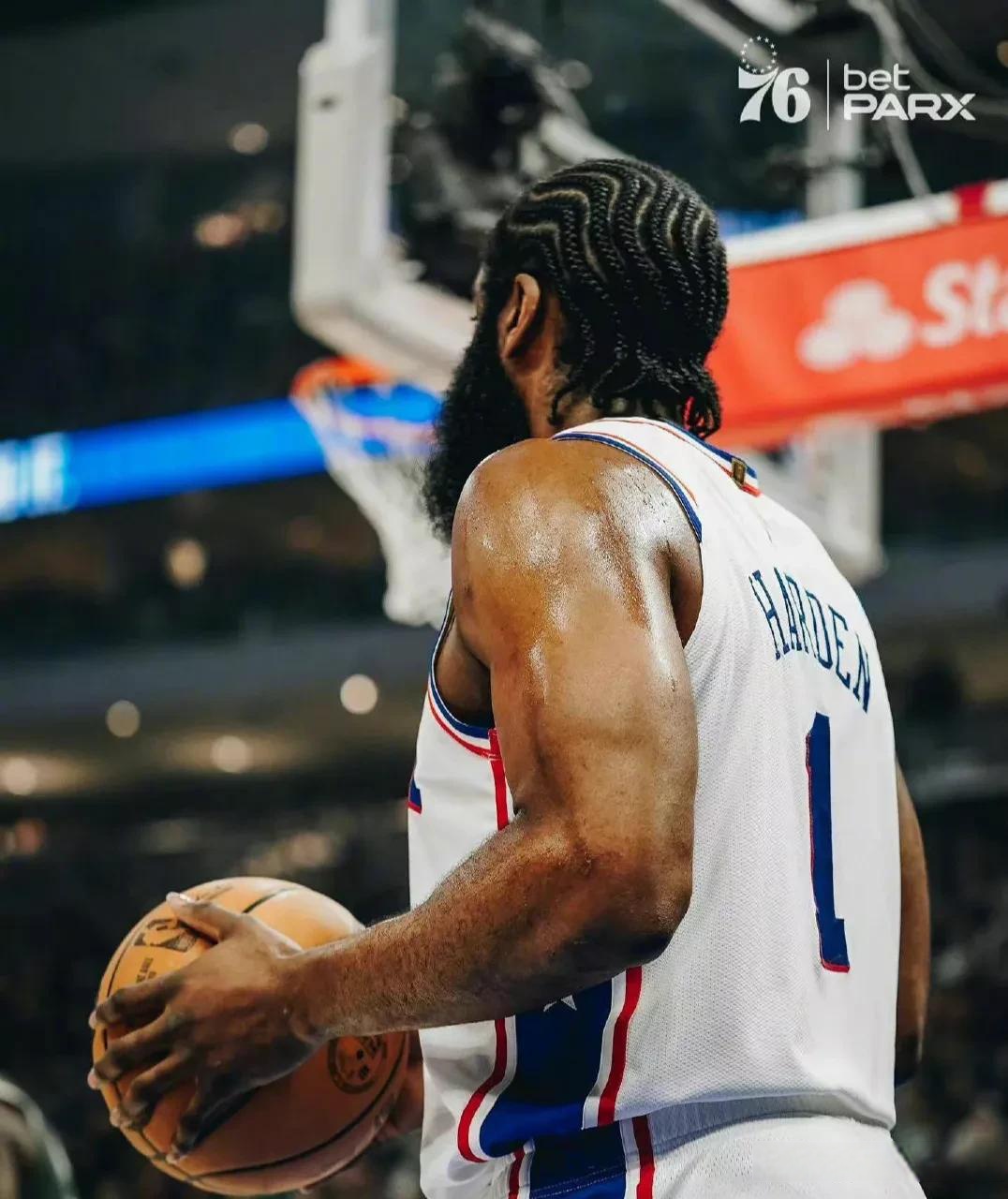 凯尔特人绝杀篮网B队，哈登完成帽子戏法的简单介绍