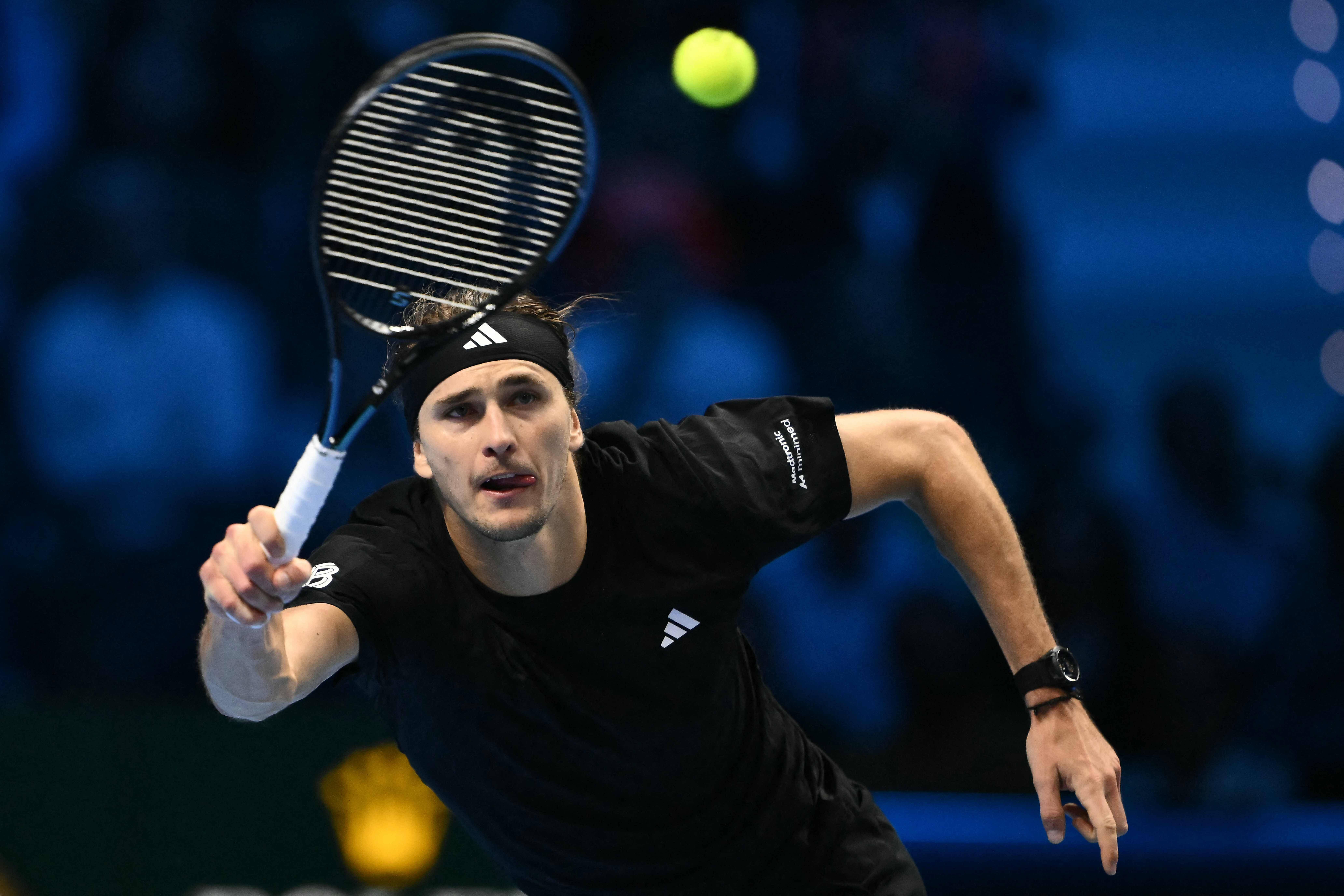 包含德国网球队血洗意大利网球队，兹维列夫惊艳世界的词条