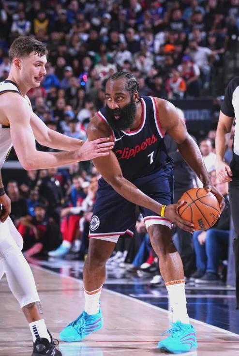 雄心驰援，掘金队豪取快船队的简单介绍